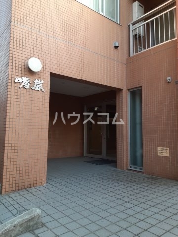 19/27 エントランス