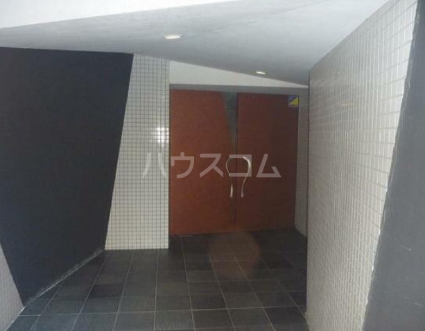 14/16 エントランス