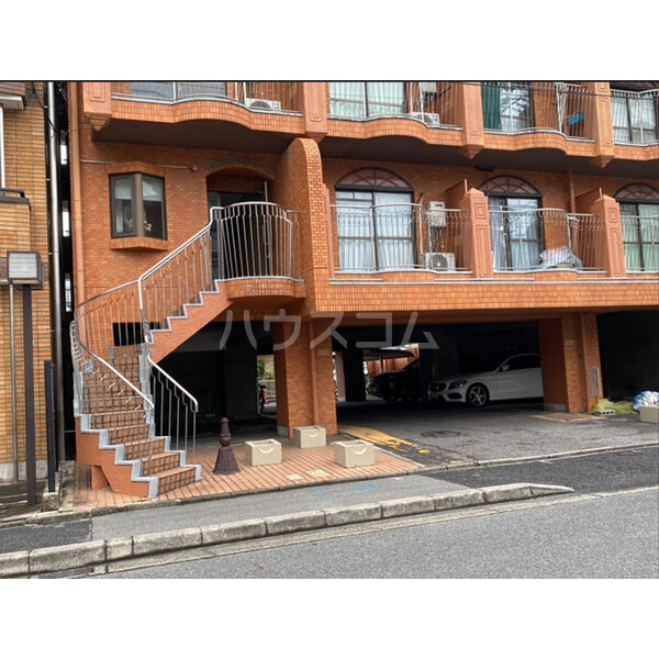 3/3 エントランス