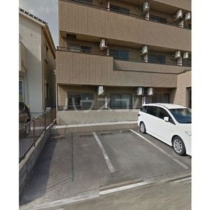 2/3 駐車場