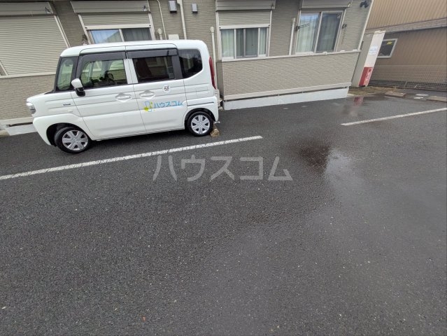 23/30 駐車場