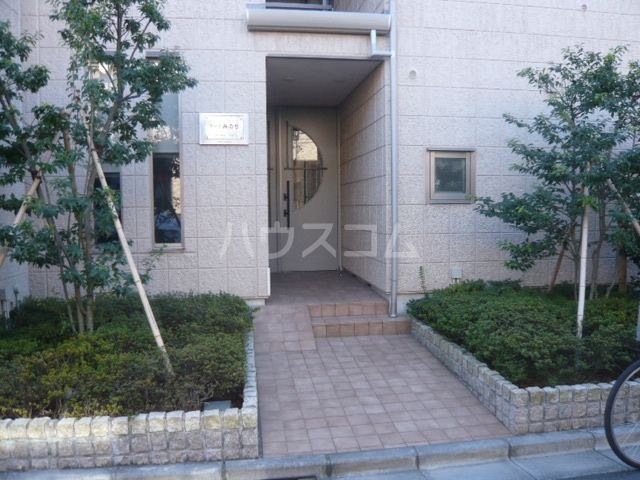 19/29 エントランス