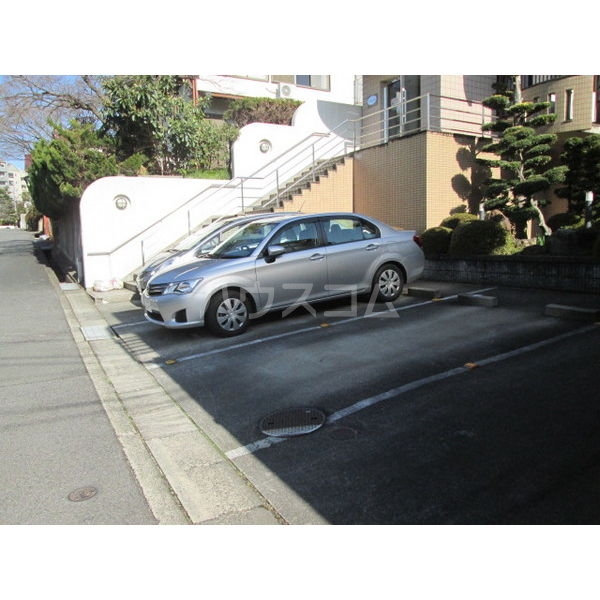 15/17 駐車場