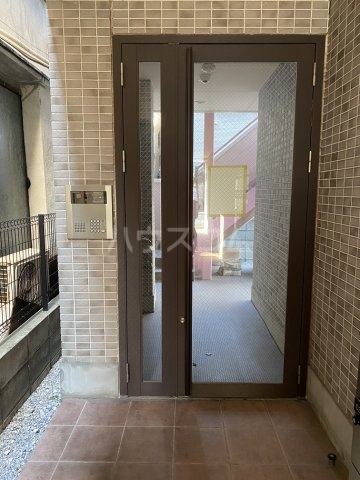 19/22 エントランス