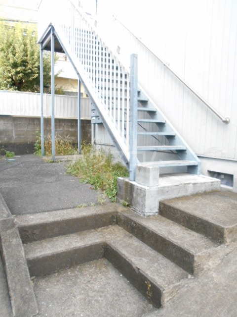 28/30 エントランス