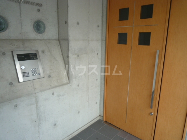 20/28 エントランス