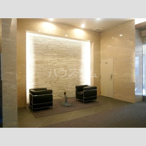 13/21 エントランス