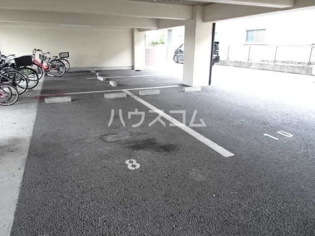 2/10 駐車場