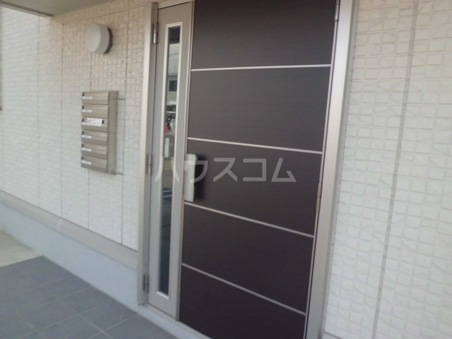 22/30 エントランス