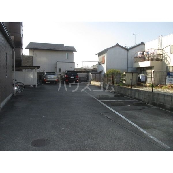 22/29 駐車場