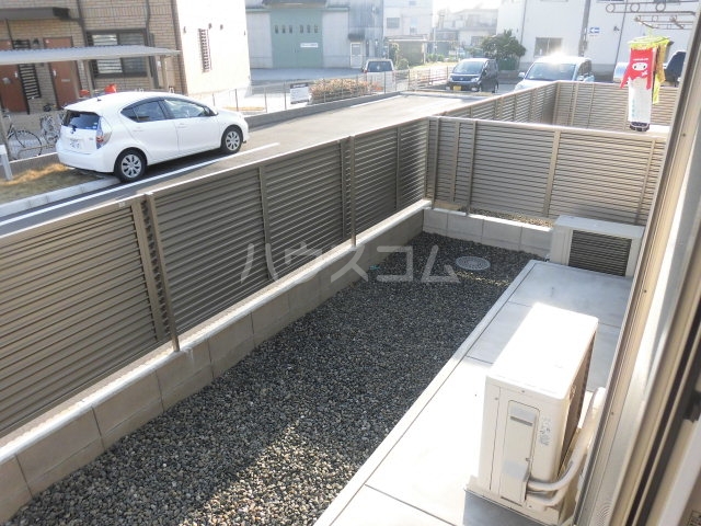 13/30 バルコニー