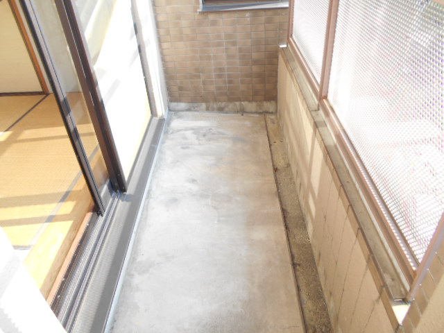 13/19 バルコニー