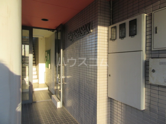 18/24 エントランス