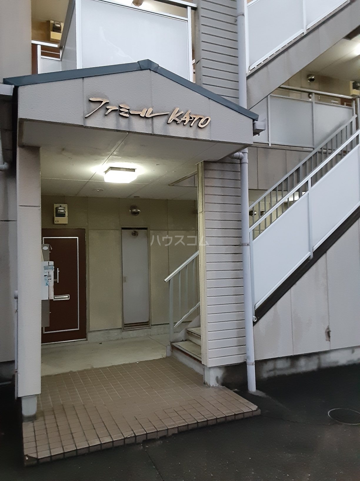 19/22 エントランス