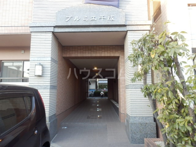 16/23 エントランス