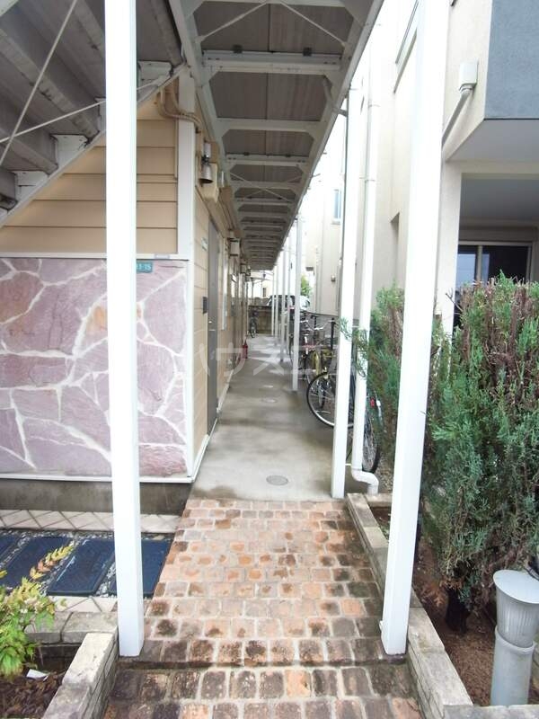 14/18 エントランス