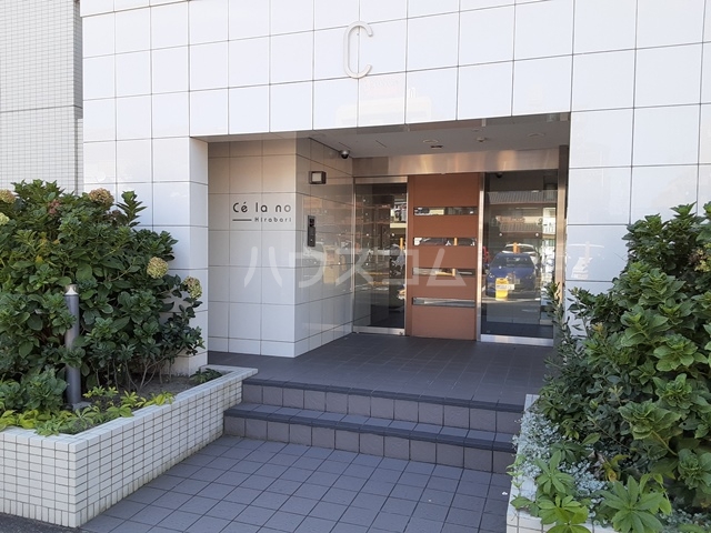 29/30 エントランス