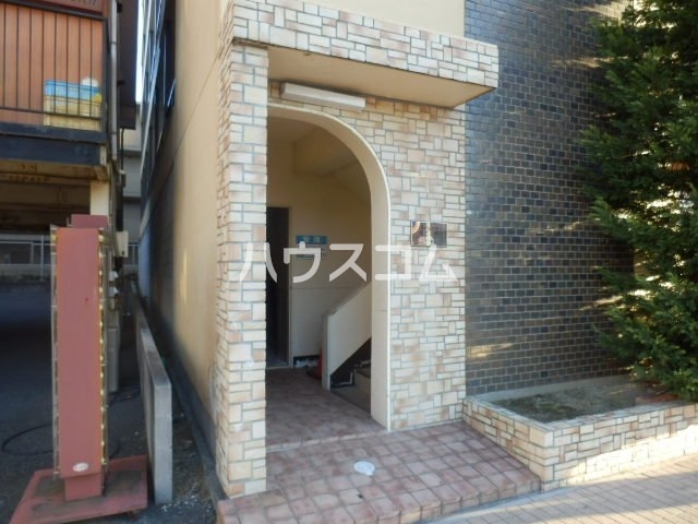 25/30 エントランス