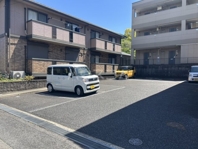 2/2 駐車場