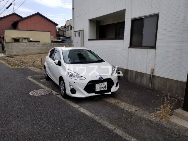 28/30 駐車場