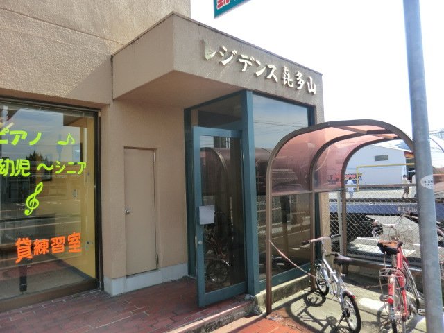 15/23 エントランス