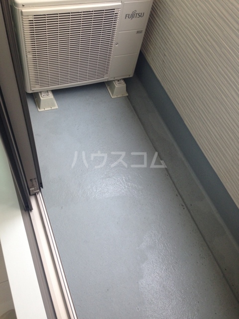 18/28 バルコニー