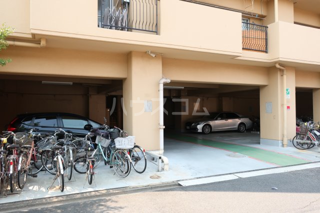 15/23 駐車場