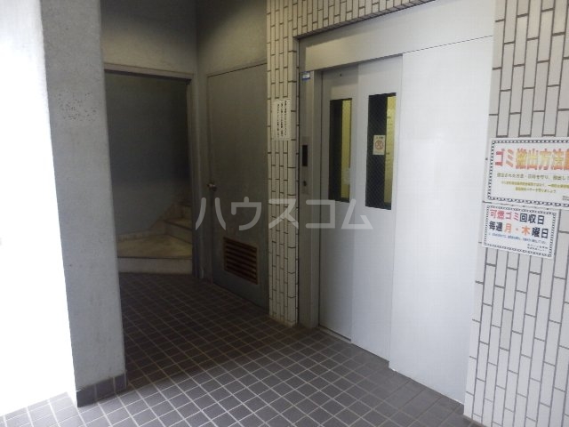 20/24 エントランス