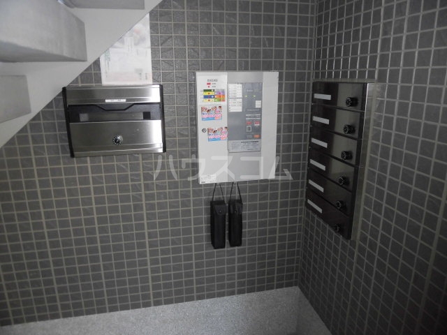 20/30 エントランス