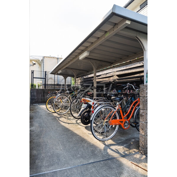 2/3 駐車場