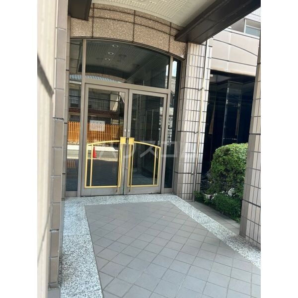 14/15 エントランス