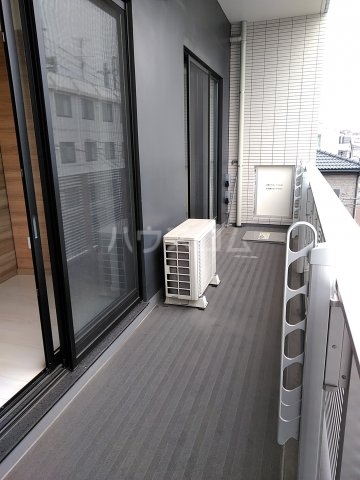 18/27 バルコニー