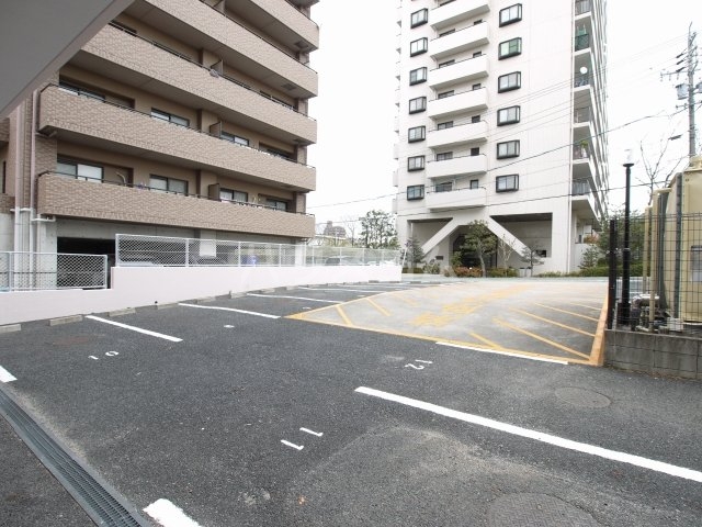 3/7 駐車場