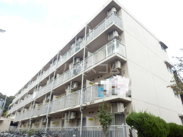 多摩学生マンションの外観