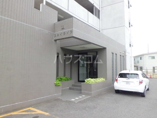 21/27 エントランス