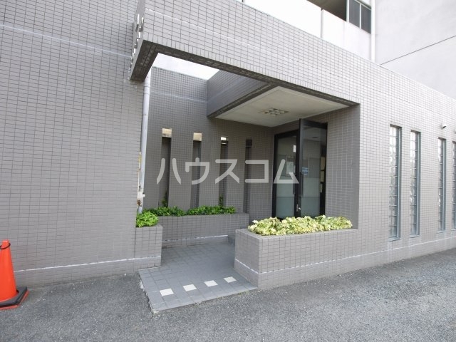 20/26 エントランス
