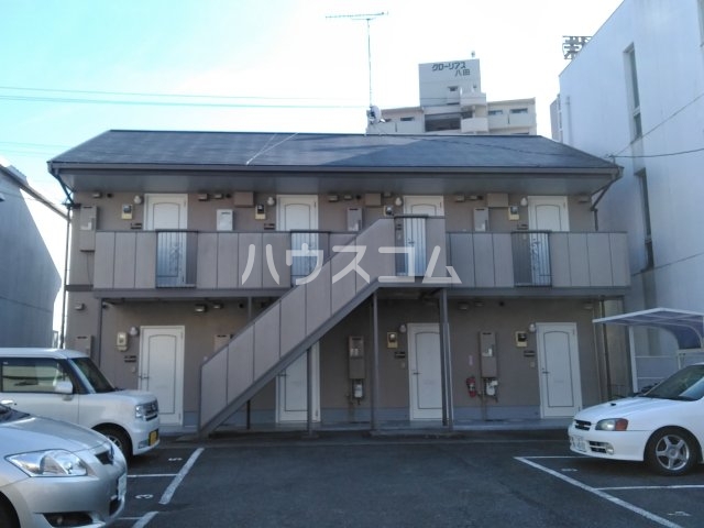 21/30 エントランス