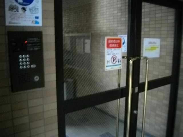 22/30 エントランス