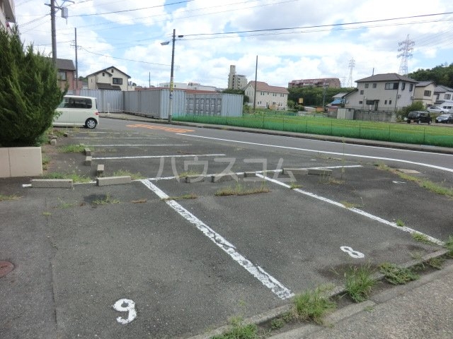 2/3 駐車場