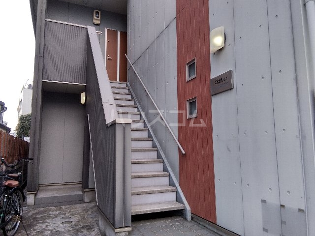 17/18 エントランス