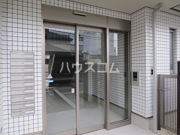 15/22 エントランス