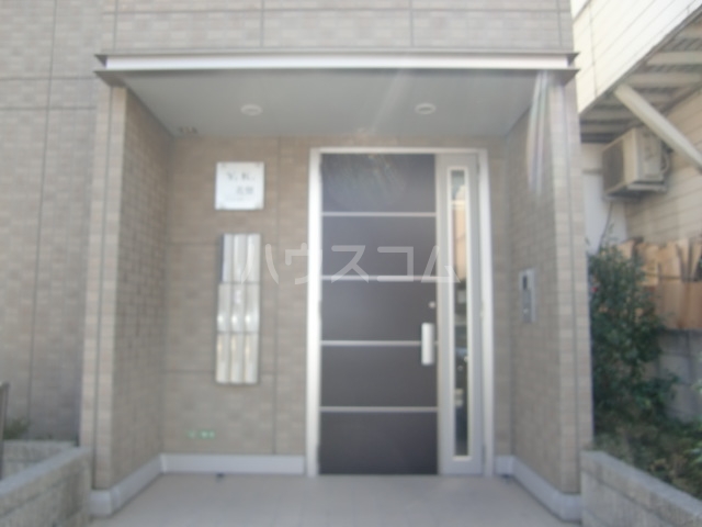 22/30 エントランス