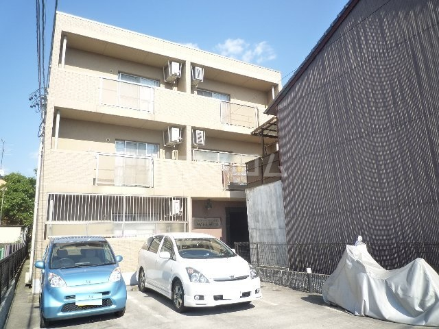 16/18 エントランス