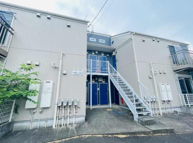 20/30 エントランス