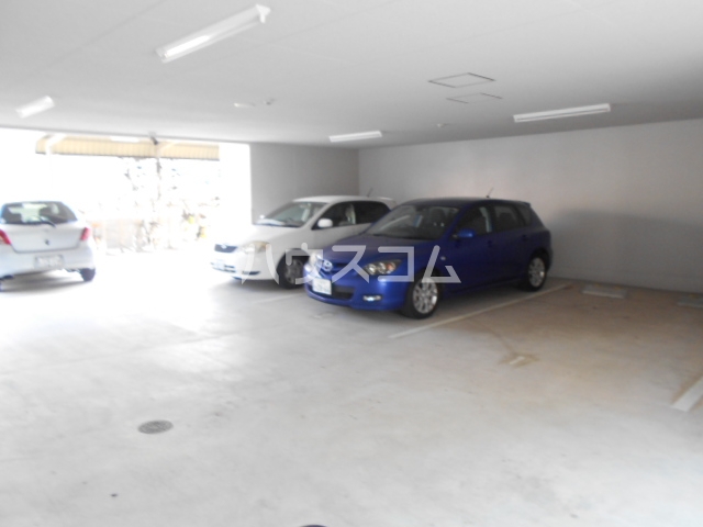 22/29 駐車場