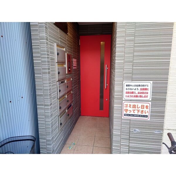 16/21 エントランス