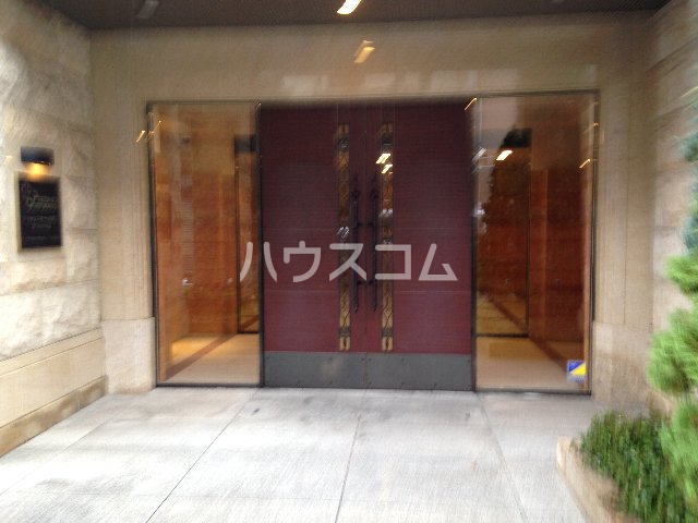 20/28 エントランス