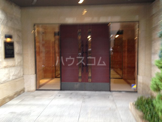 20/28 エントランス