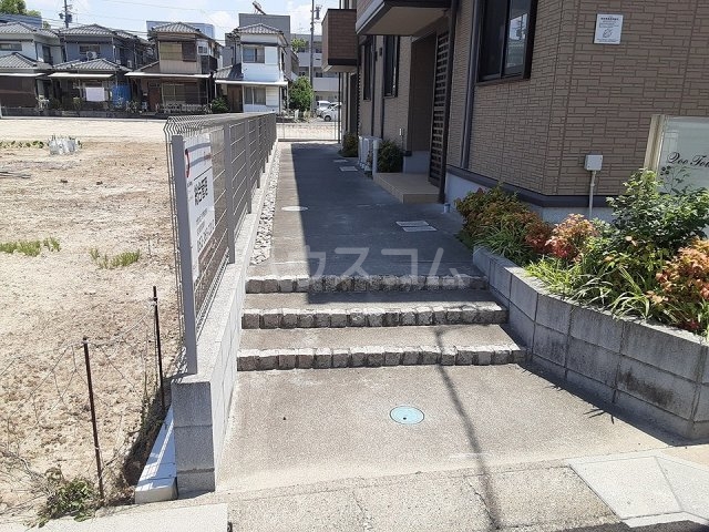 21/28 エントランス
