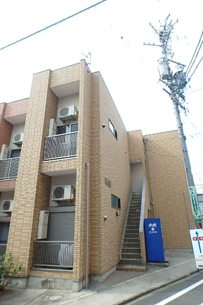 2/2 エントランス